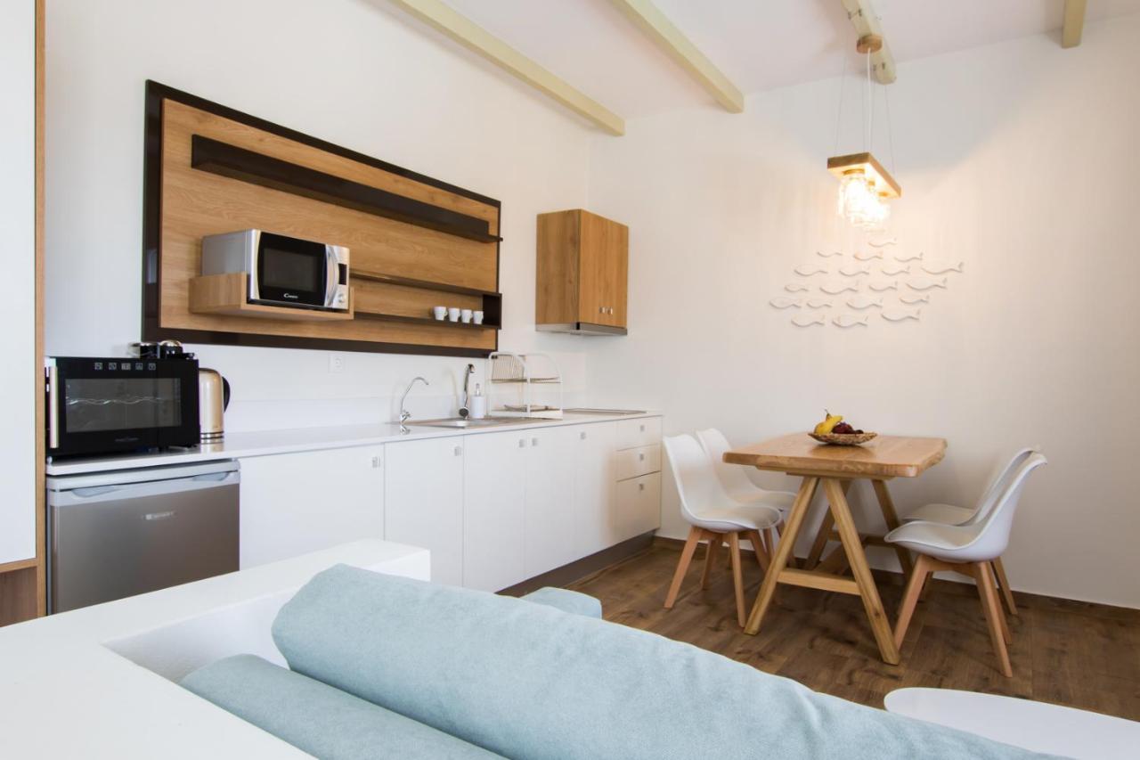 Damatria Theros Luxury Villas מראה חיצוני תמונה