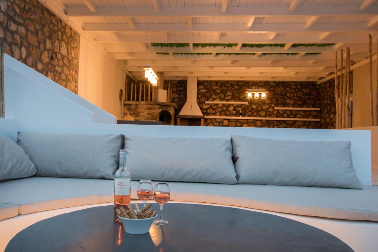 Damatria Theros Luxury Villas מראה חיצוני תמונה